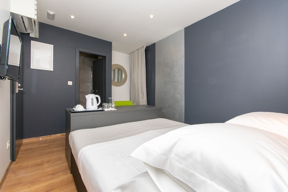 Ora Luxury Rooms 8/44