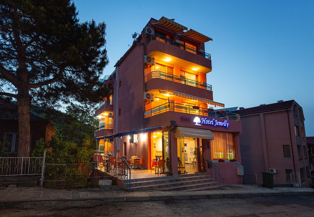 Family Hotel Jemelly 1/50