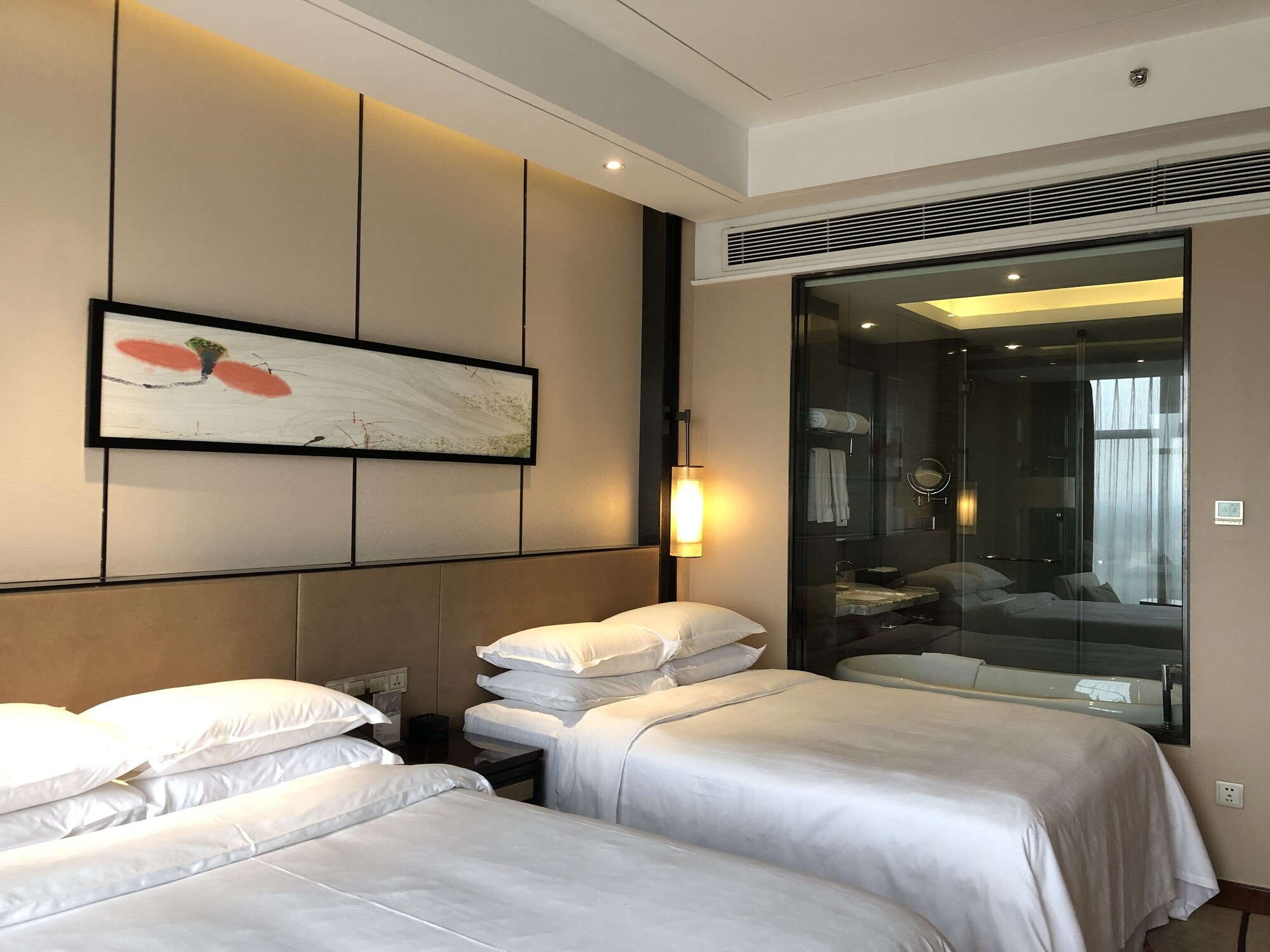 Deluxe, Twin Beds