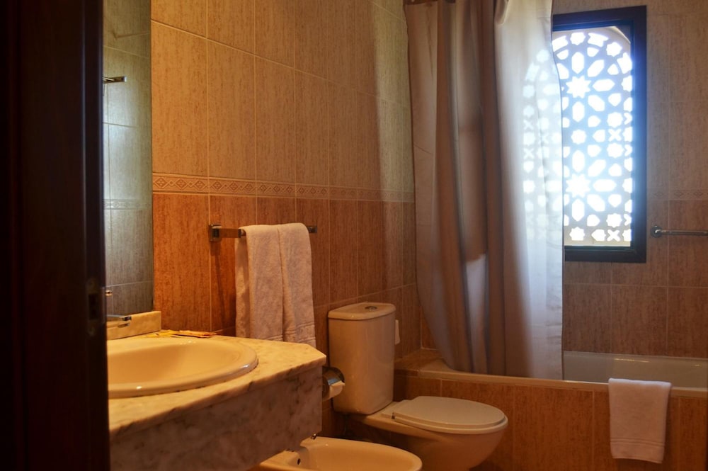 Hotel Reyes Ziries 63/63