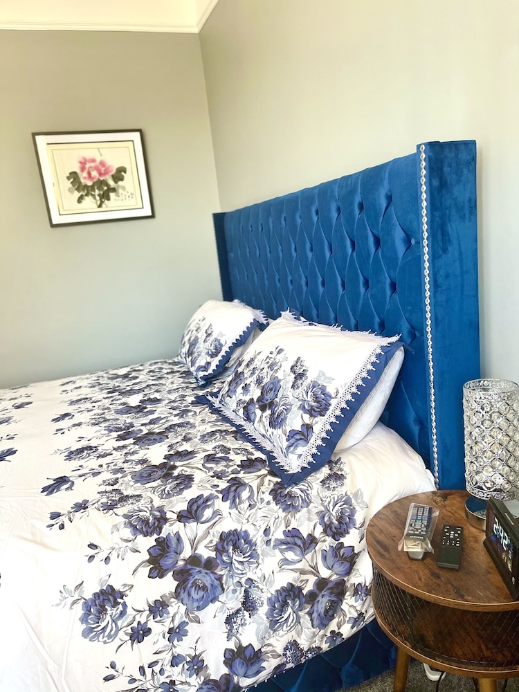 Westbank Hotel - Guest House 24/50