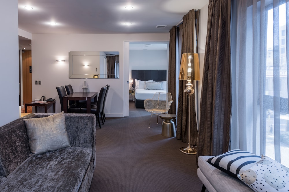 Museum Apartments Hotel Wellington 71/77