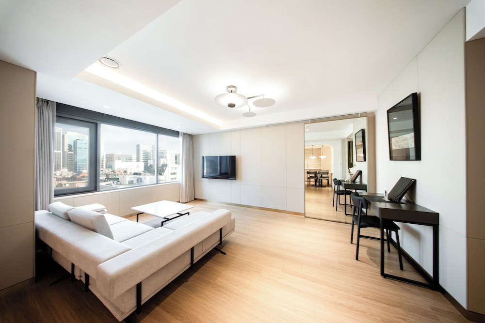 ELIENA Hotel 23/63