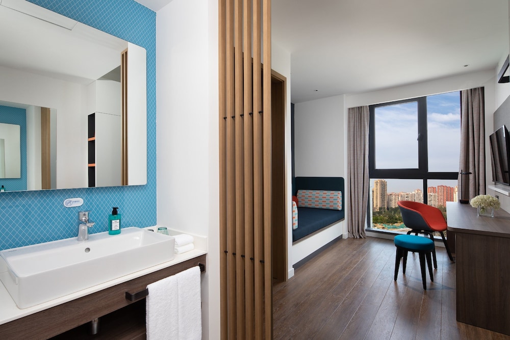 Holiday Inn Express Chengdu Longquanyi North 20/48