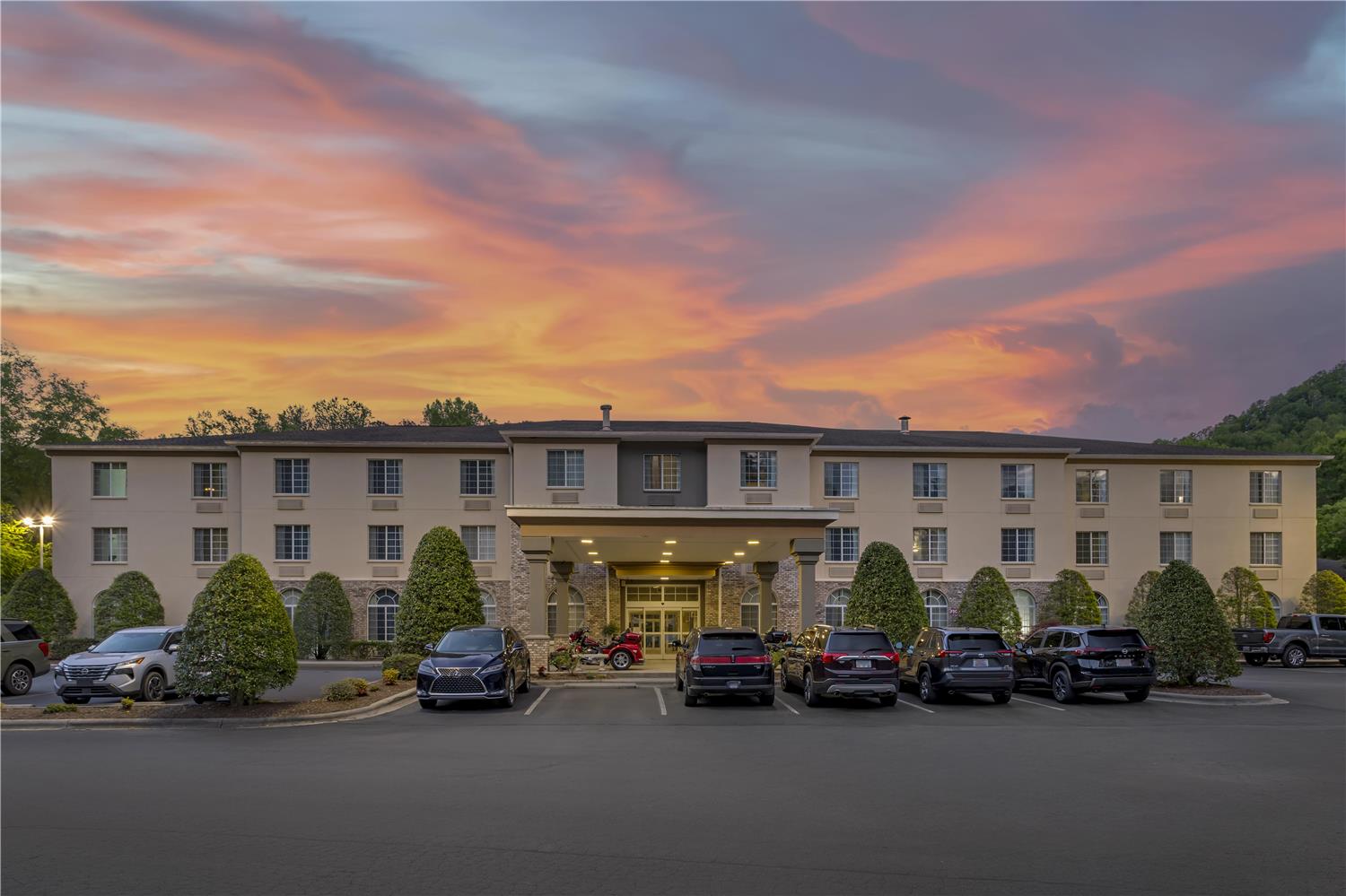 Best Western Plus River Escape Inn & Suites 15/25