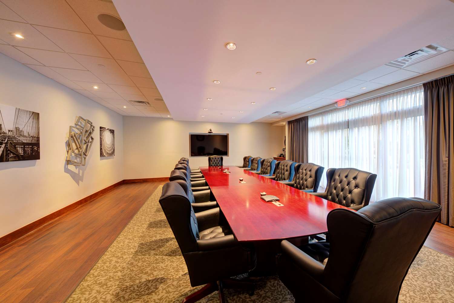 Heritage Hotel, Golf, Spa & Conf Ctr 24/26
