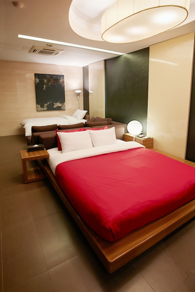 Tria Hotel 26/62