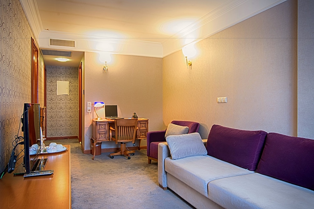 Dila Hotel 7/43