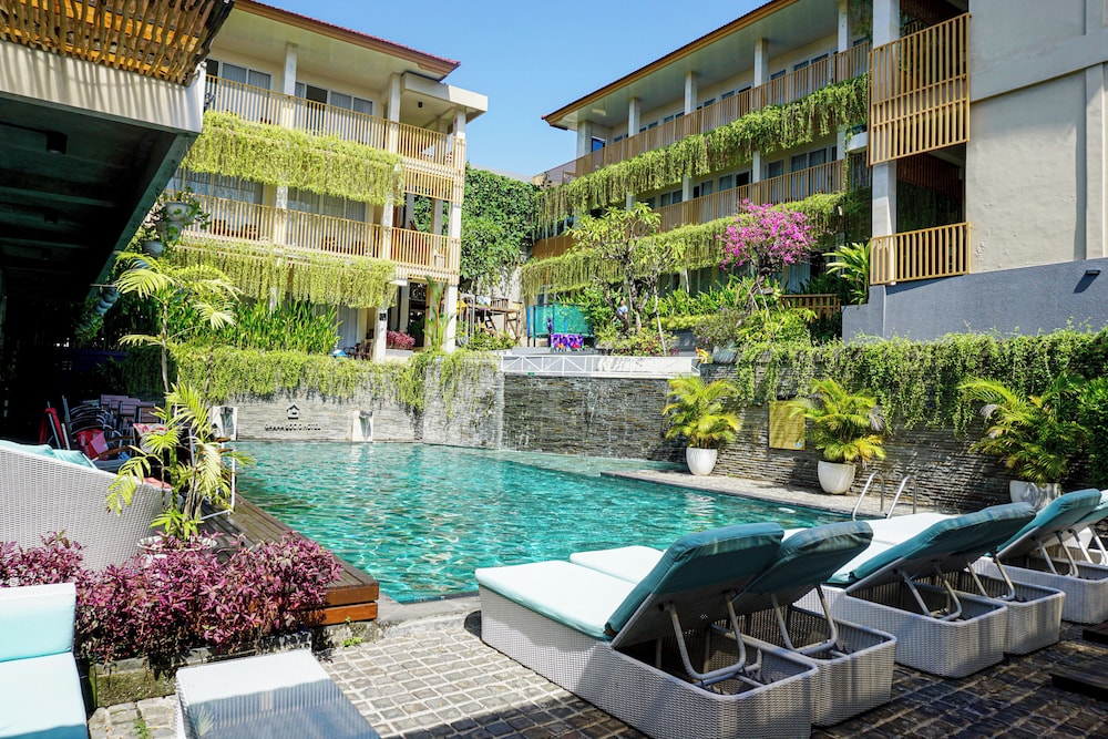 Graha Socio Hotel 51/56