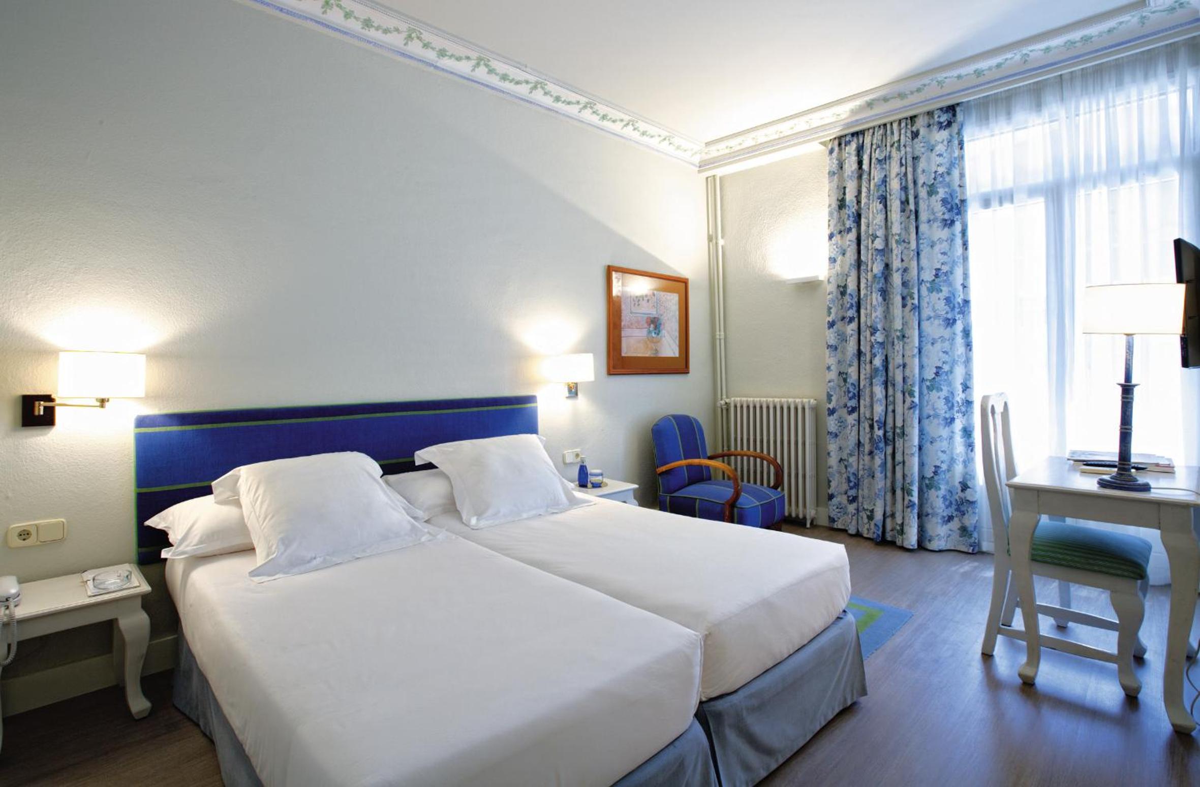Hotel Niza 12/75