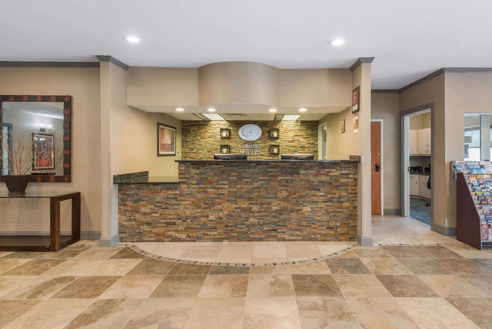 Comfort Suites Denver Tech Center 8/41