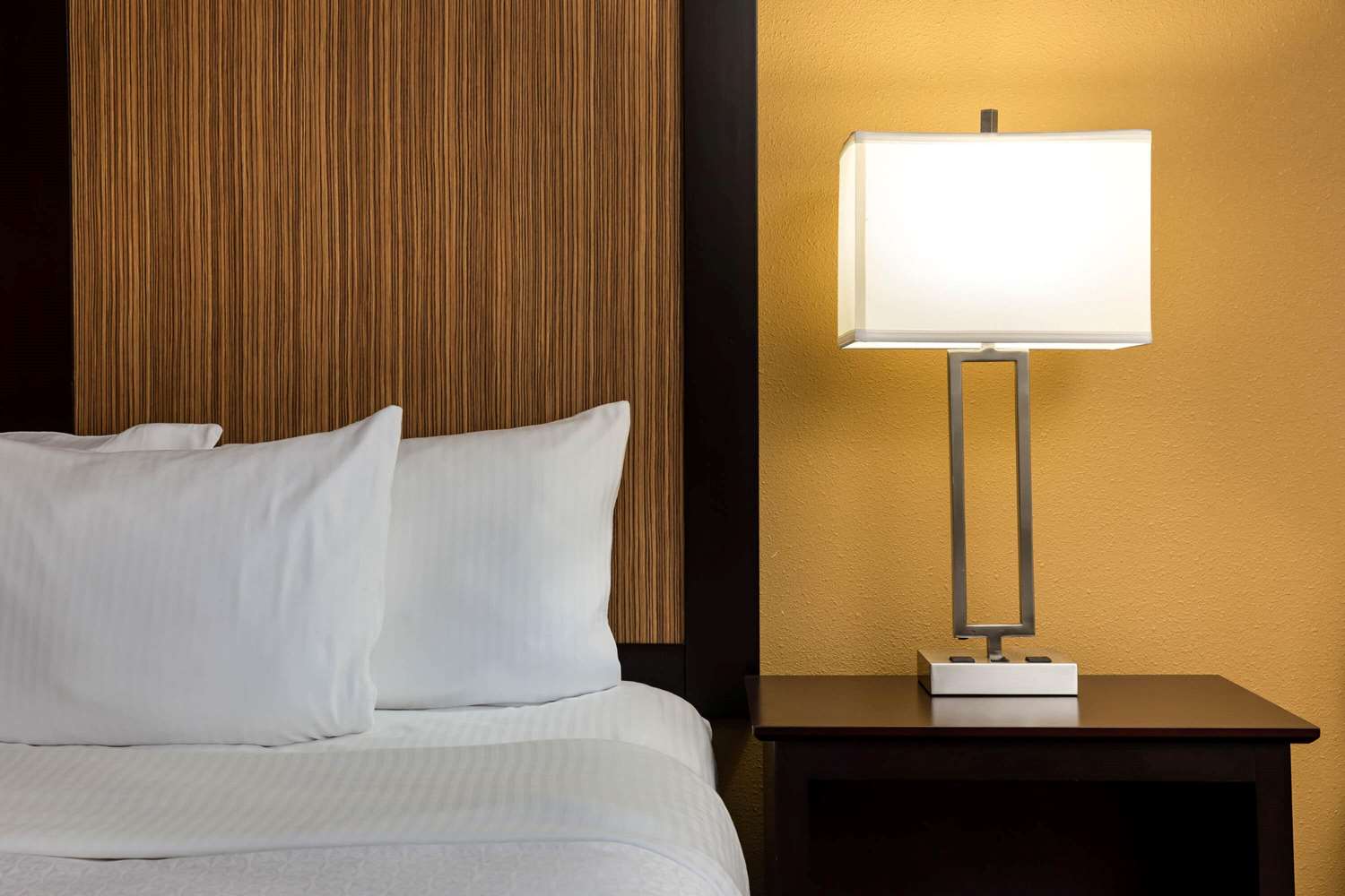 La Quinta Inn and Suites by Wyndham LaGrange / I-85 9/26