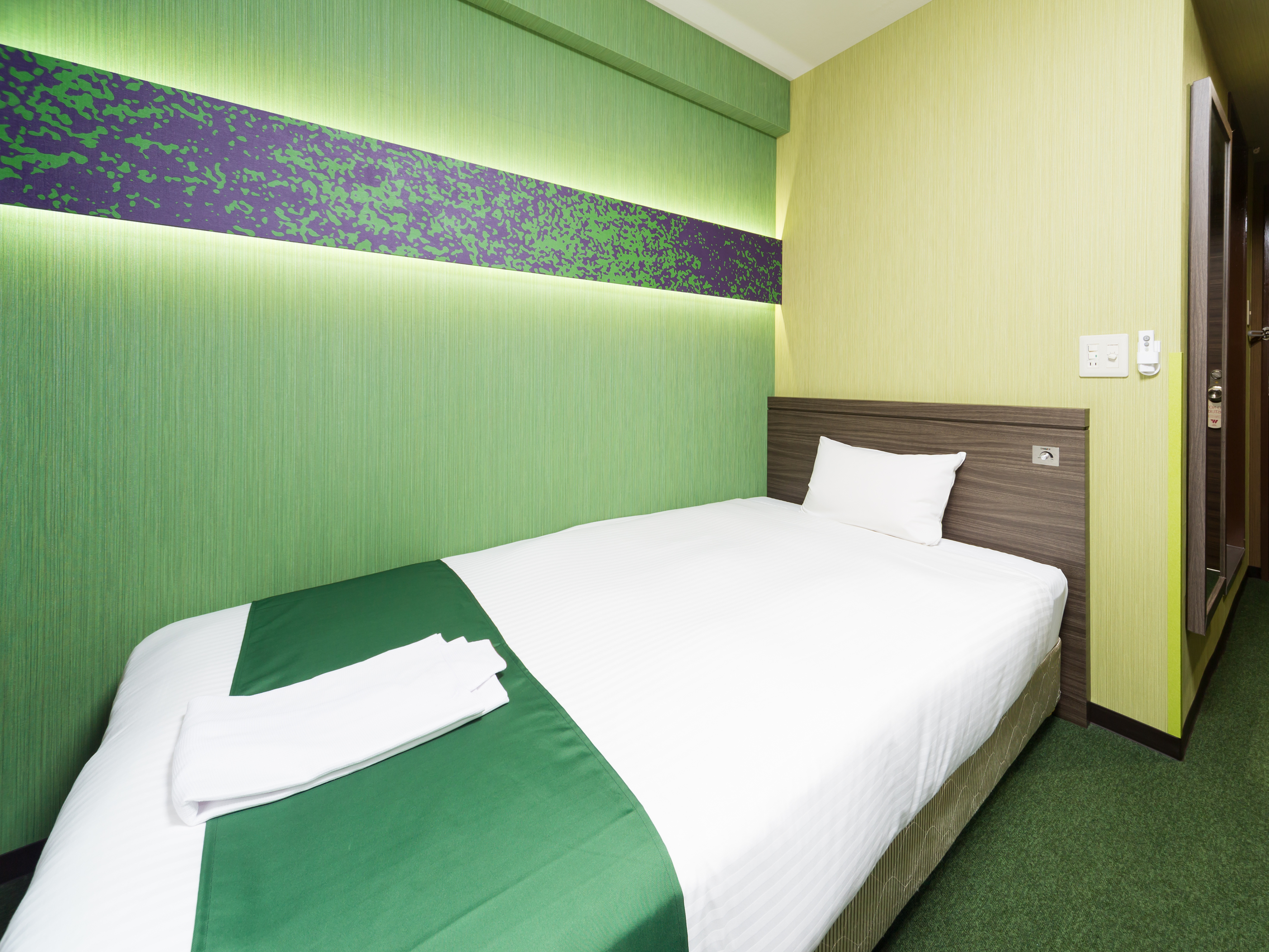 Room, Single
