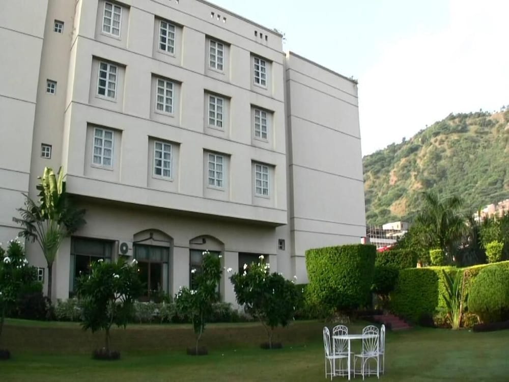 Paras Mahal 8/62