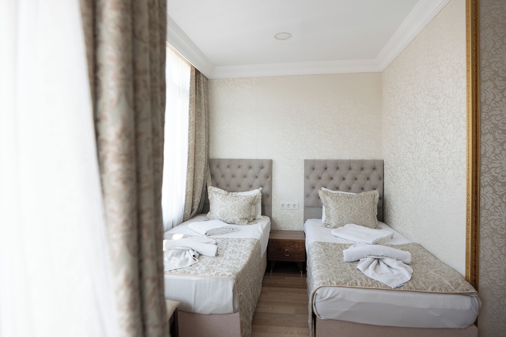 Angel's Garden Hotel 17/69
