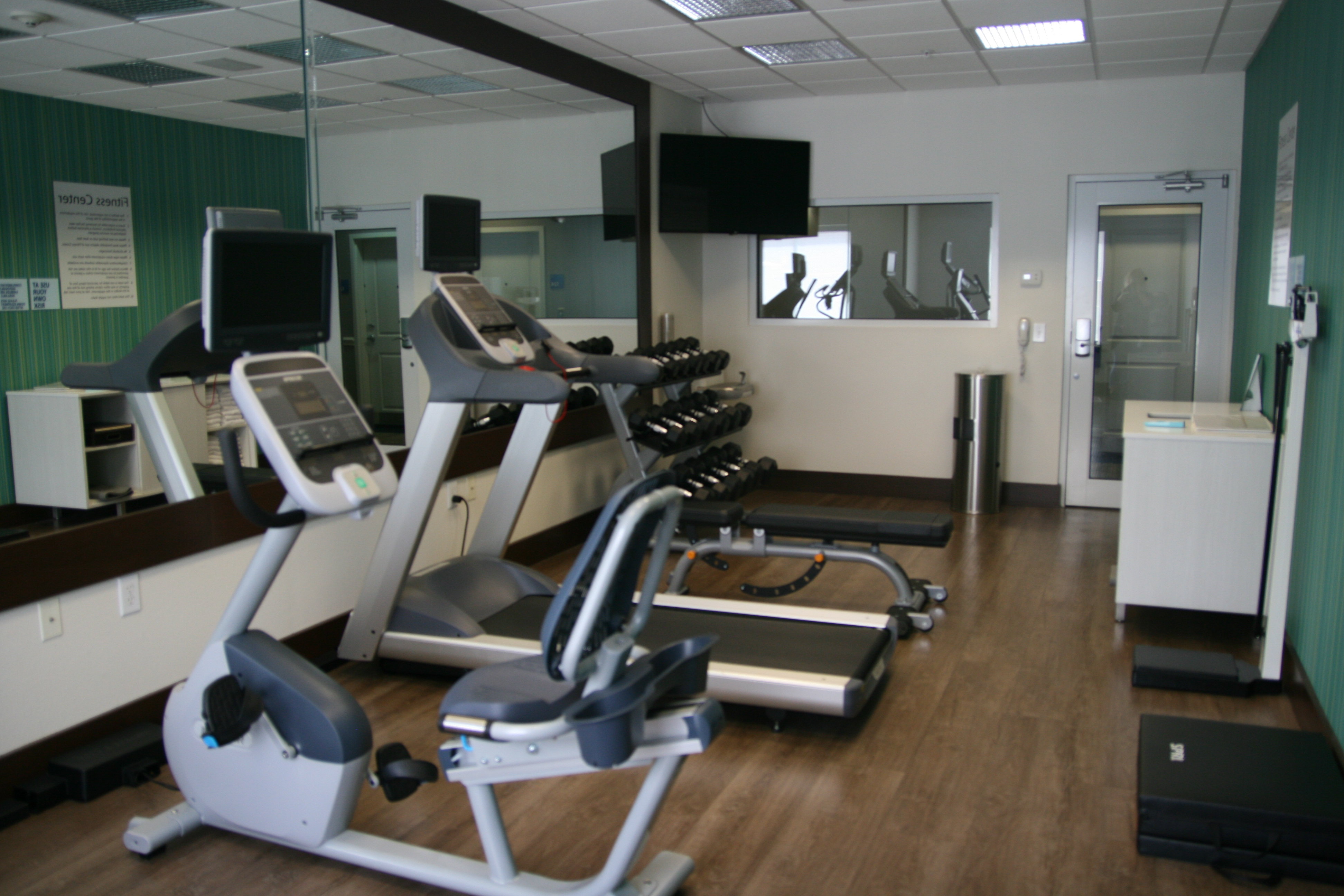 Holiday Inn Express Suites Clute Lake Jackson 41/63