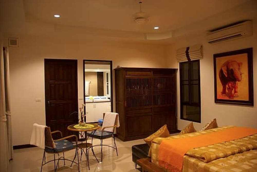 4 Bedroom Private Bali Style Villa Hh1 16/45