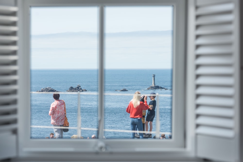 The Lands End Hotel 23/50