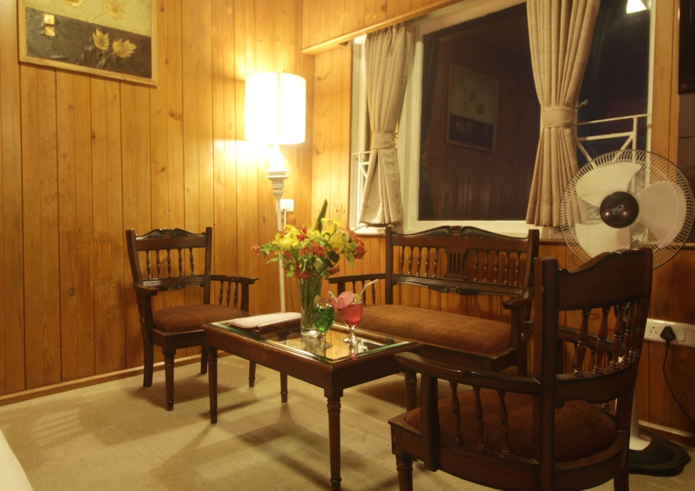 HOTEL MOUNT SINIOLCHU 35/50
