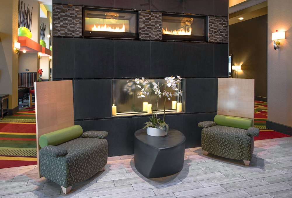 Hampton Inn And Suites Raleigh Crabtree Valley Nc 41/55