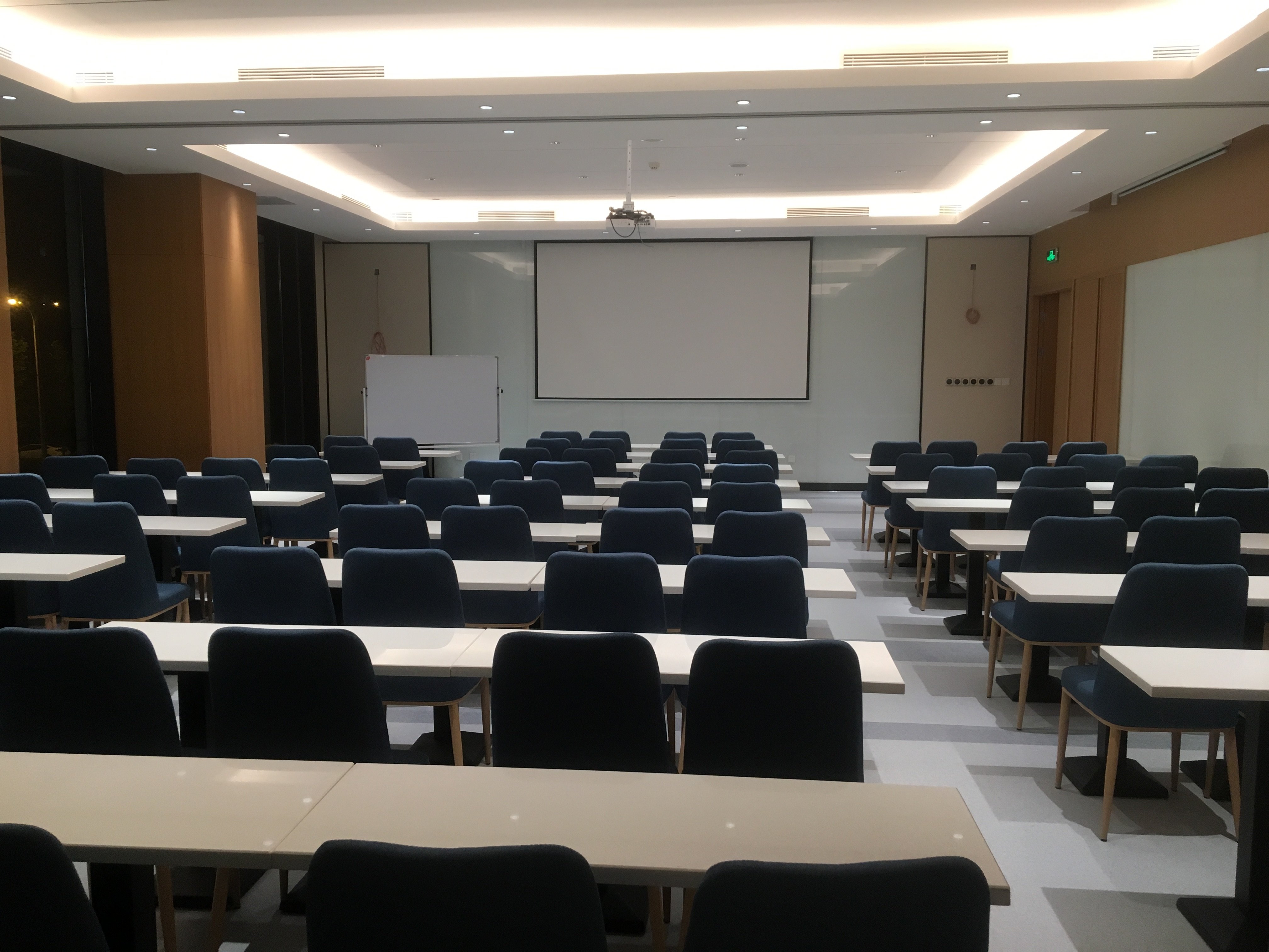 HOLIDAY INN EXPRESS XI'AN QUJIANG SOUTH 59/67