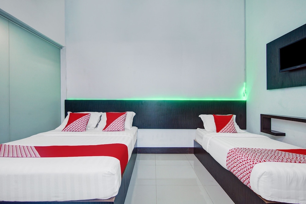 Hotel O Bukittinggi near Jam Gadang formerly New Aedo 23/56