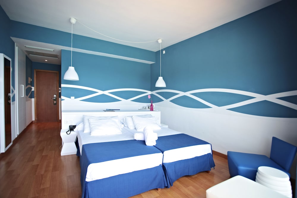 Clumba Hotel 17/50