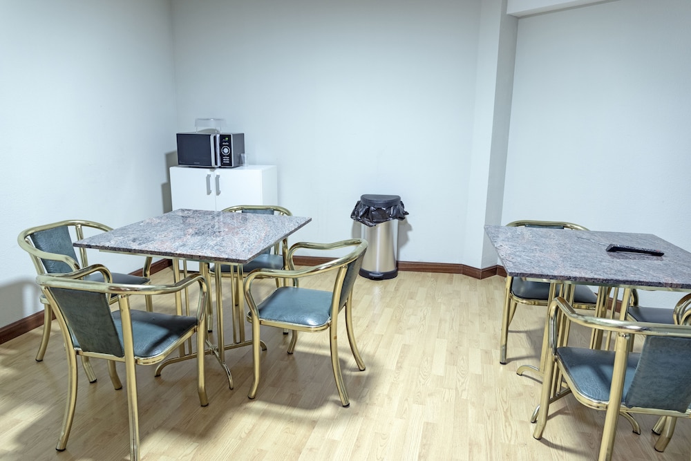 Hostal Alda Backpackers 20/32
