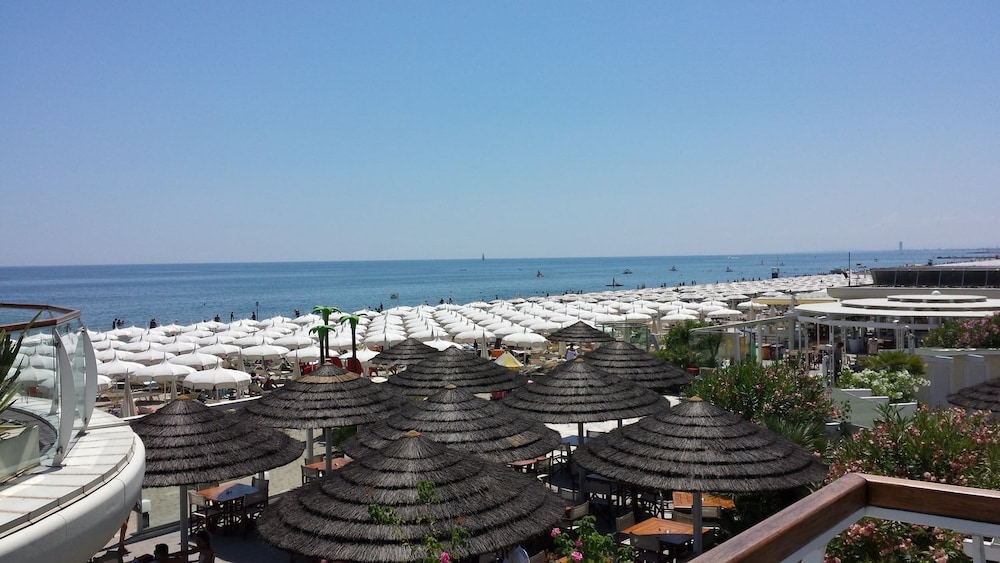 HOTEL BENINI 35/48