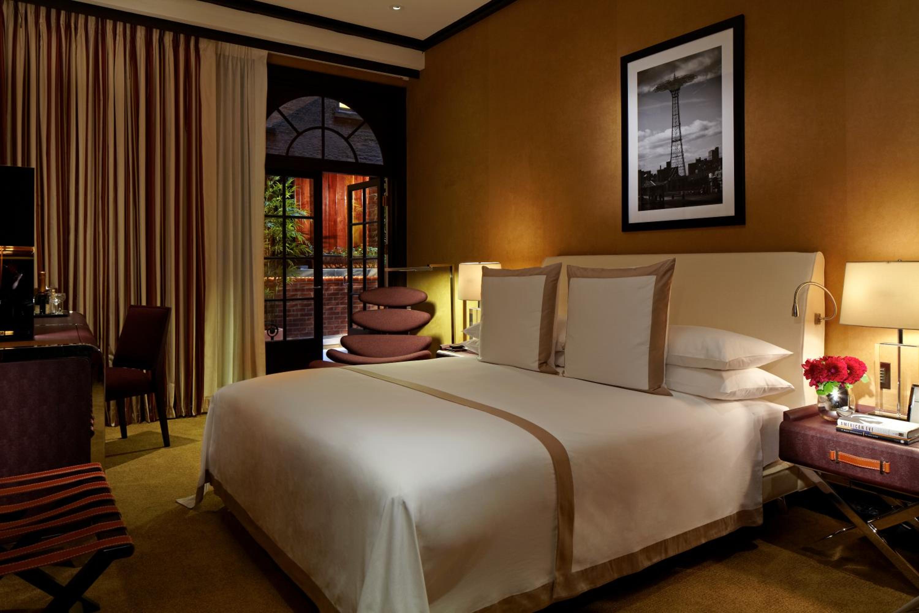 JUNIOR SUITE, KING BED, TERRACE