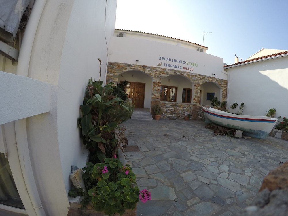Tarsanas Apartments 6/49
