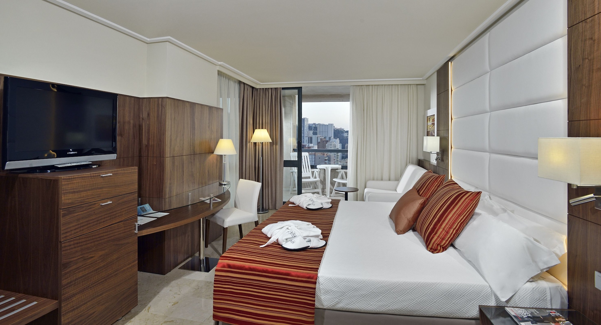 Grand, the Level, Premium, Twin Beds, Sofa