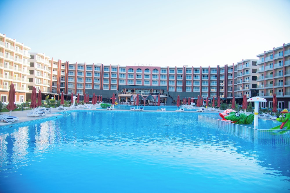 Rewaya Majestic Resort 38/50