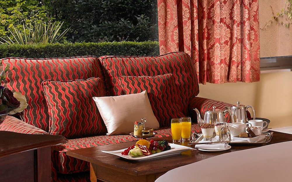 Dunraven Arms Hotel 27/43