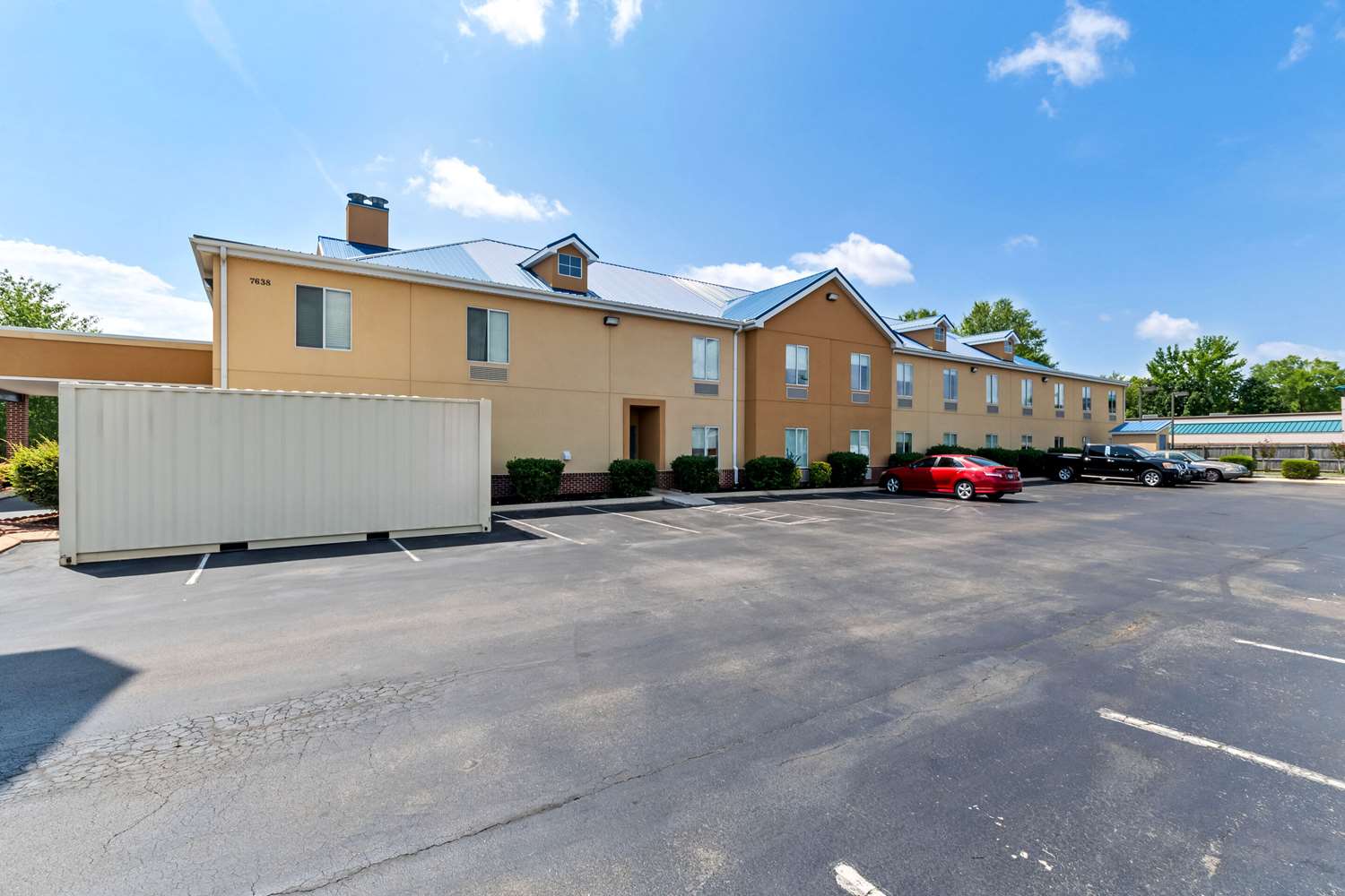Suburban Studios Chattanooga Northeast - Ooltewah 21/29