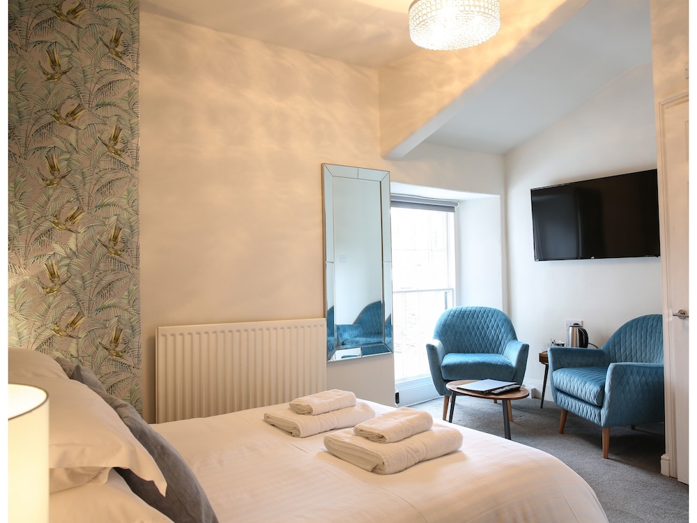 Latimer House 37/49