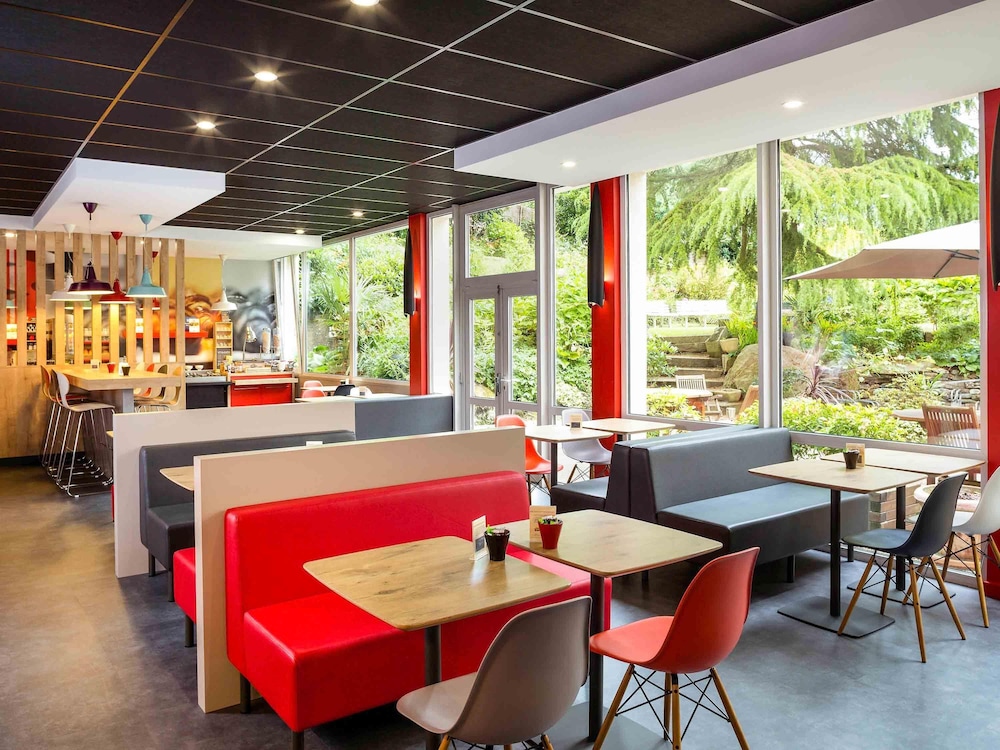 Ibis Lannion Cote De Granit Rose 24/39