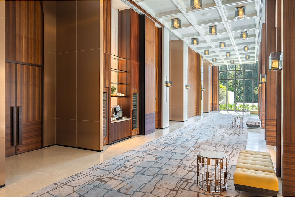 Hyatt Regency Phnom Penh 38/72
