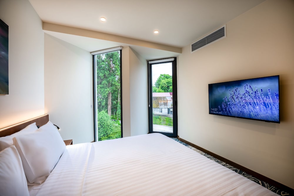 Suite, Sea View