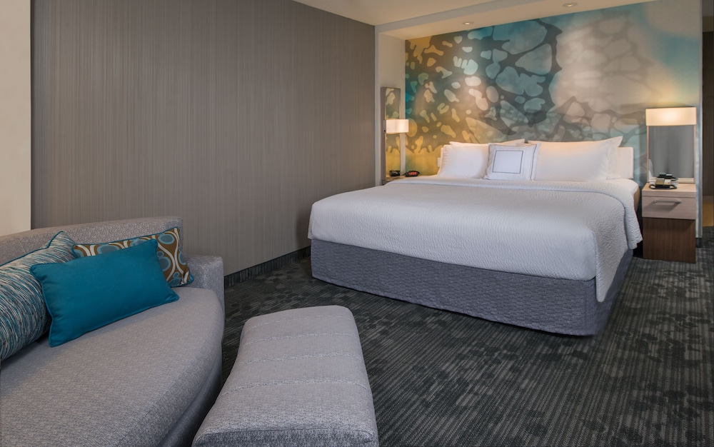 Courtyard By Marriott Atlanta Kennesaw 8/35