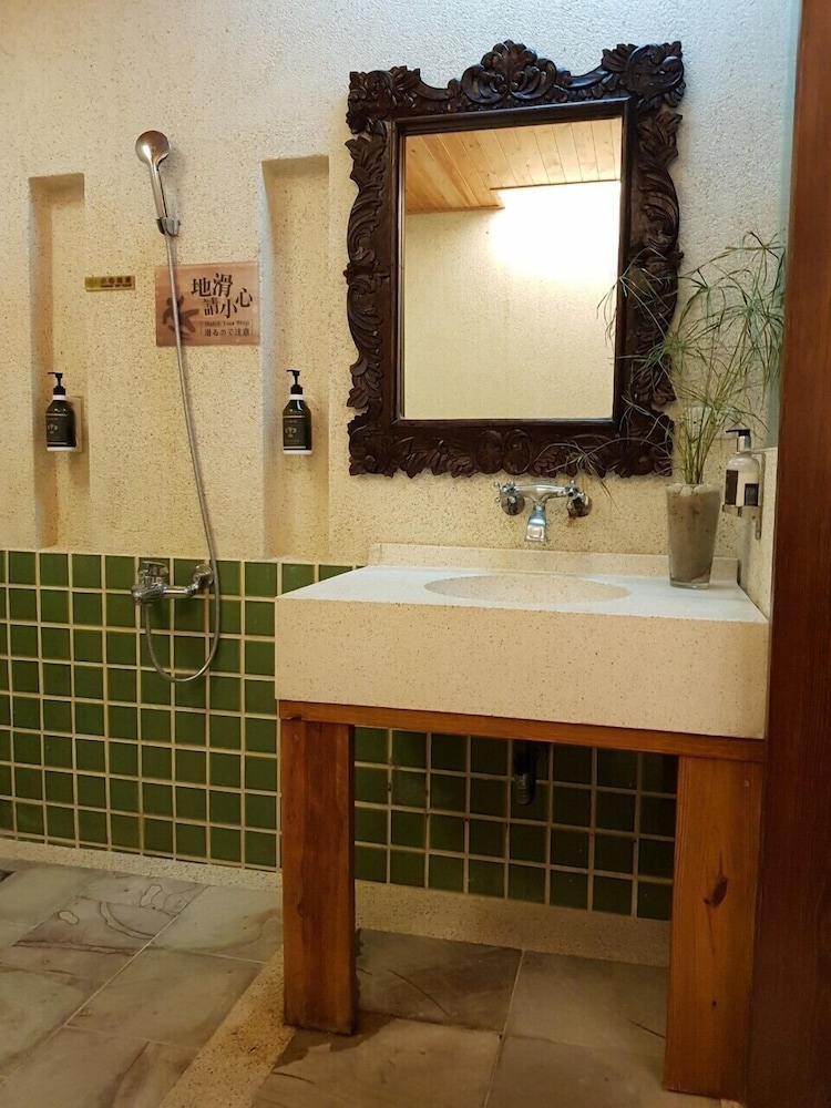 No. 26 Corner Villa Resort 19/21