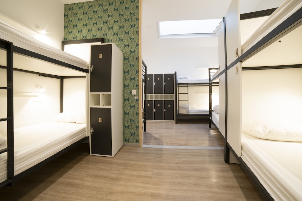 MIXED DORM, 10 BEDS