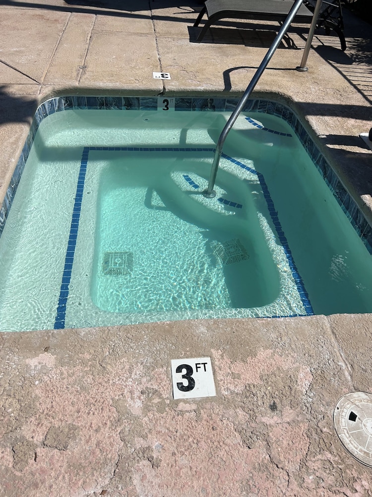 Brawley Inn 23/51