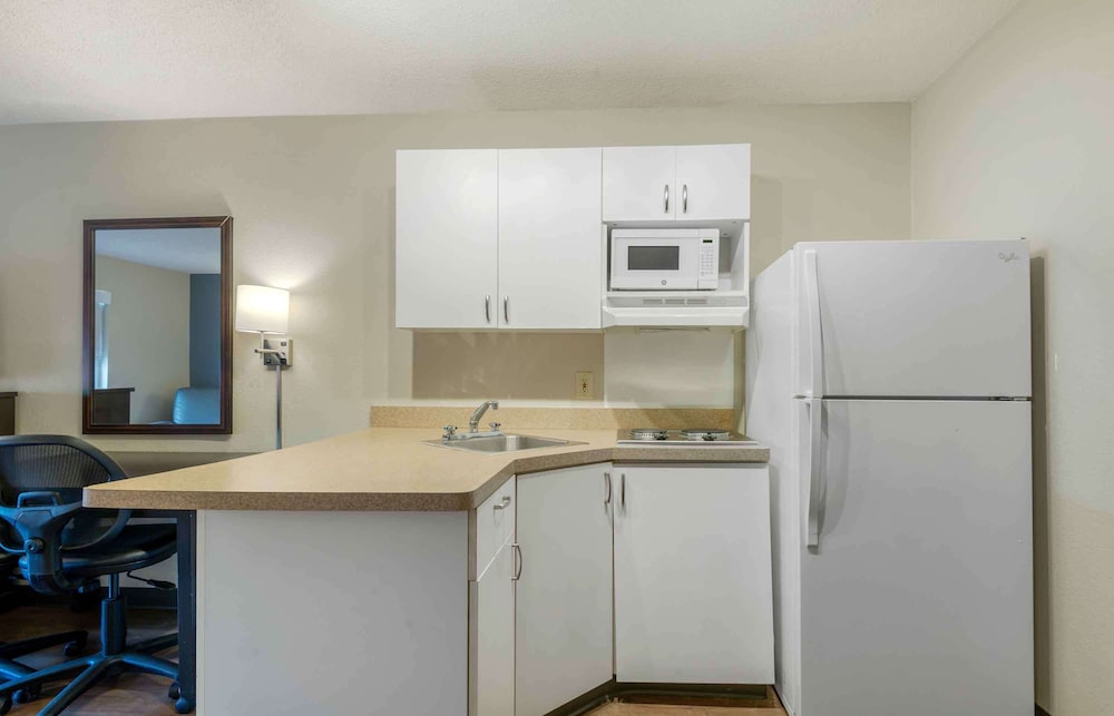 Extended Stay America - Charlotte - University Place 46/53