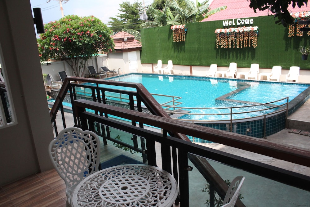 Bee Orchid Pool Villa 28/29