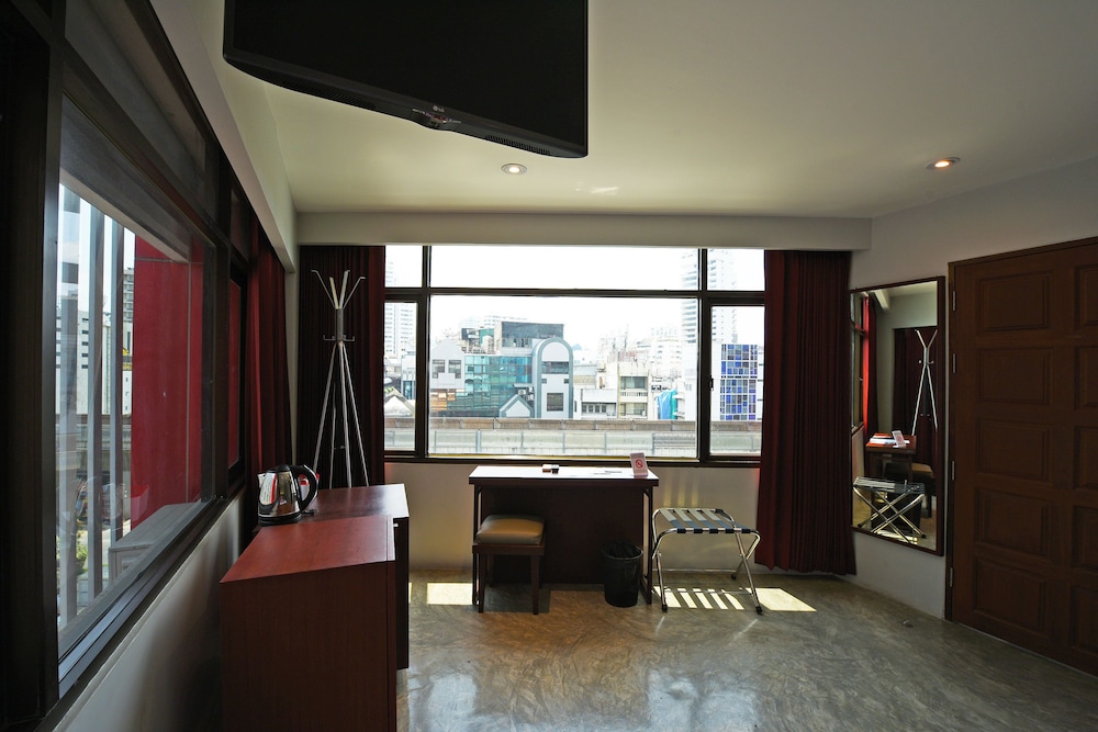 Ruamchitt Plaza Hotel 44/59
