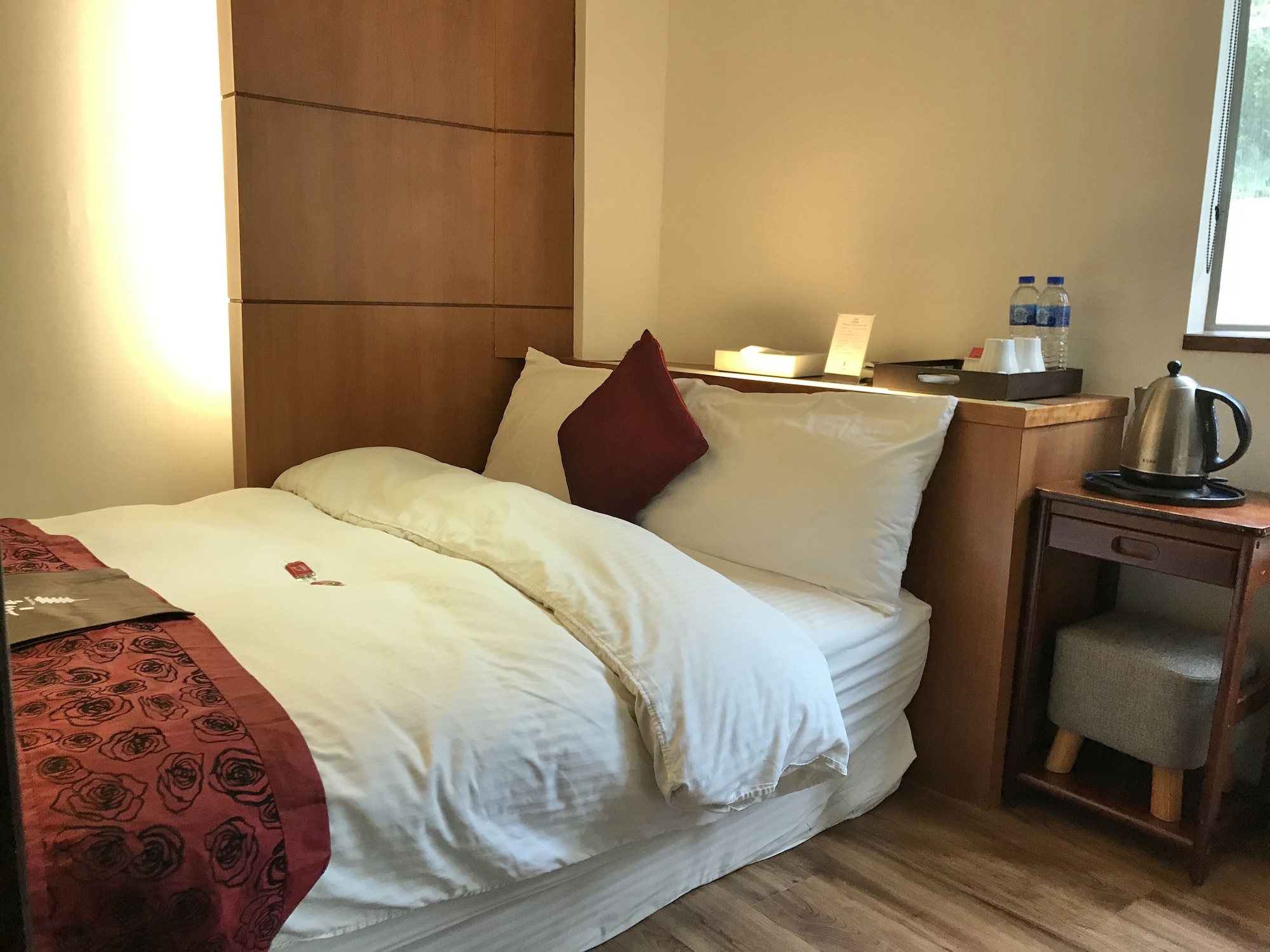 BASIC, SINGLE, DOUBLE BED, STREET VIEW