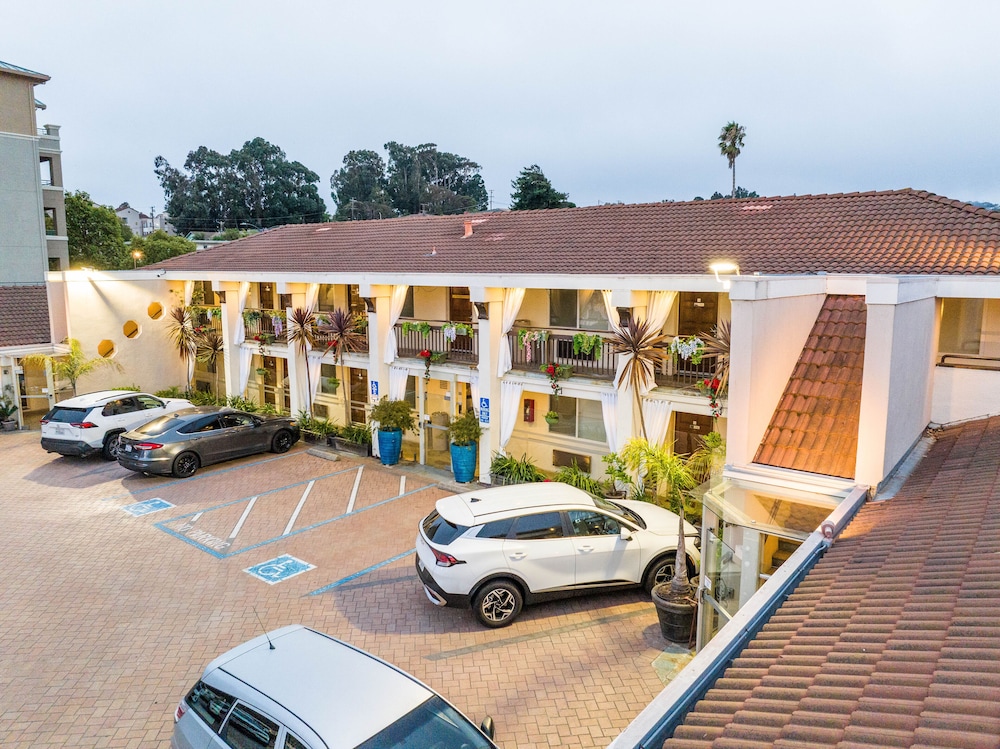 Millwood Inn And Suites 59/67