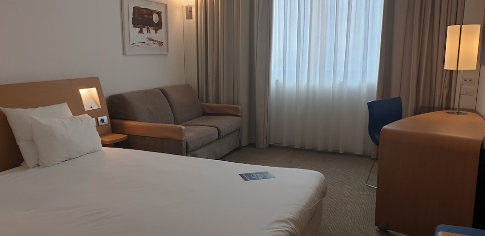 Novotel Salerno Est Arechi 12/75
