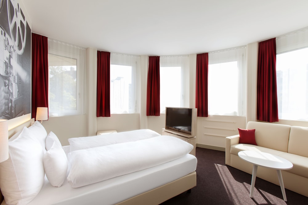 City Hotel MAX Munich West 11/53